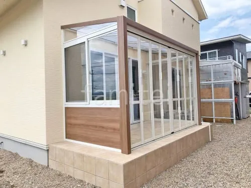 ガーデンサンルーム  LIXIL 木製調ガーデンルームGF 折戸仕様 フラット屋根