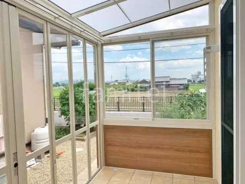 本体色 チェリーウッド＋ホワイト