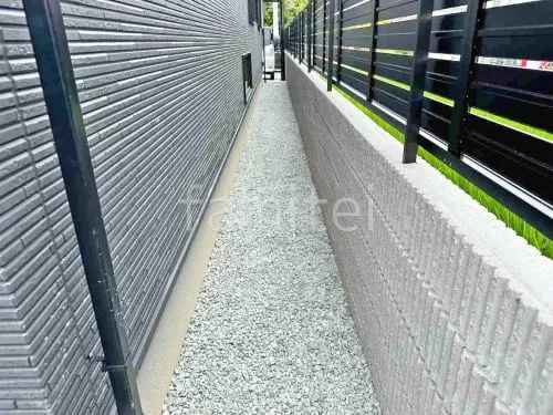 犬走り 防犯砂利敷き バラス砕石 防草シート加工