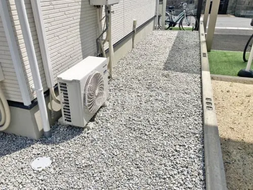 犬走り 防犯砂利敷き バラス砕石 防草シート加工