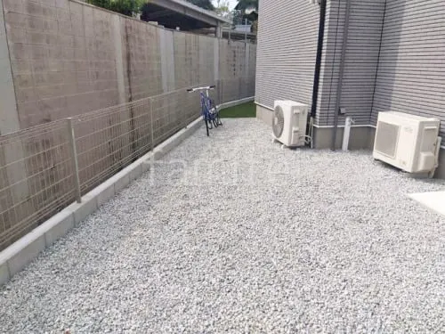 犬走り 防犯砂利敷き バラス砕石 防草シート加工