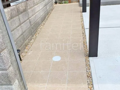 玄関アプローチ 床タイル貼り LIXIL グレイスランド