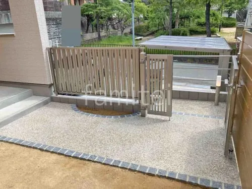 玄関アプローチ 床洗い出し仕上げ 淡路三分