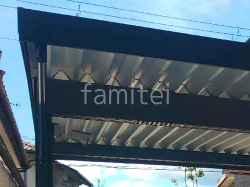 本体色 カームブラック