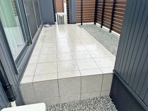 タイルデッキ 壁1面  LIXIL グレイスランド ベーシック