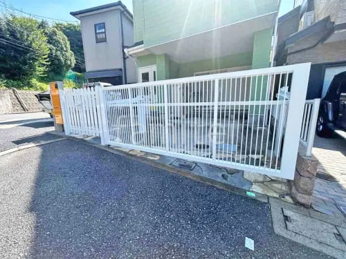 ２台ワイド 跳ね上げ門扉ゲート  三協アルミ ラビーネ2型 