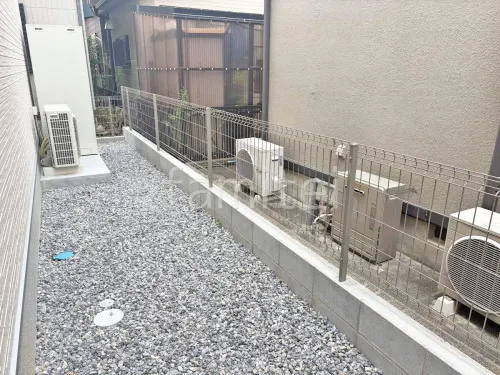犬走り 伊吹砂利敷き 防草シート加工