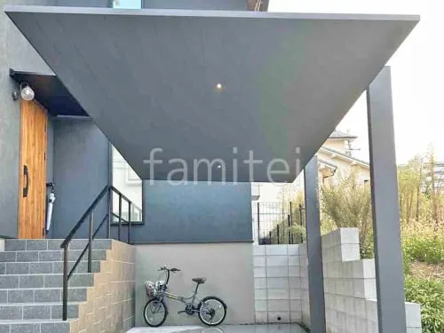 柱色 テクスチャーダークグレー 屋根色 テクスチャーダークグレー