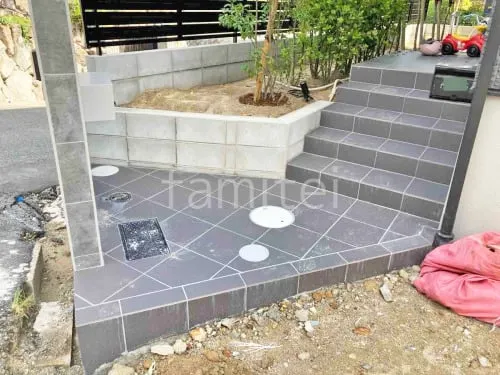 玄関アプローチ階段 床タイル貼り アイコットリョーワ エクソン