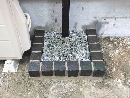 ピンコロ囲い水受け(パン) 土間モルタル仕上げ 洗い場