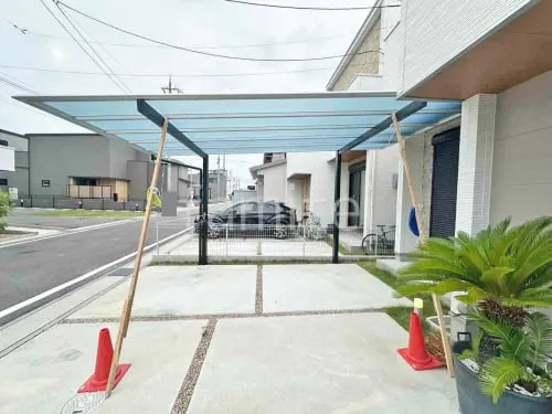 本体色 サンシルバー＋ブラック 屋根色 かすみ(熱線遮断)