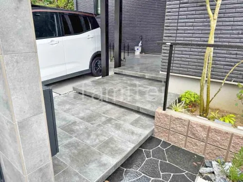 玄関アプローチ 浮遊階段(蹴込み階段) 床タイル張り タカショー セラレバンテ