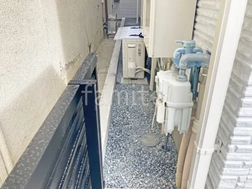 犬走り 防犯砂利敷き バラス砕石 防草シート加工