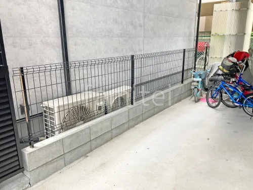 ブロック塀 （化粧ブロック） 太陽エコブロックス 普通CB  スチールメッシュ フェンス YKKAP イーネット3F型 スチール柱 境界・メッシュ