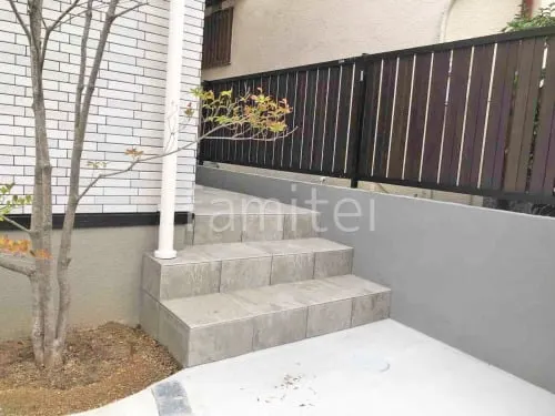 玄関アプローチ階段 床タイル貼り LIXIL ベスパ