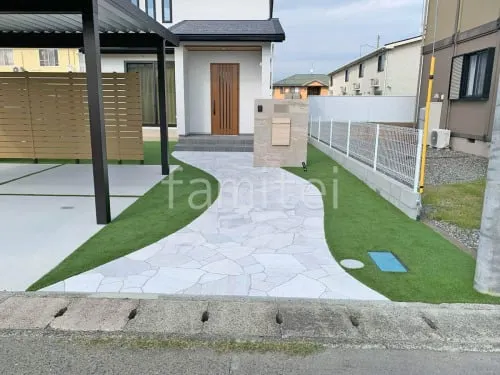 玄関アプローチ 床石貼り 乱形石 石英岩