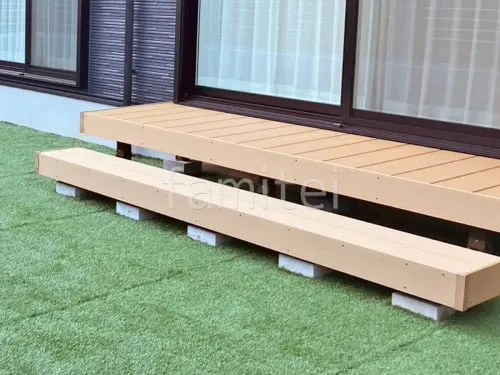 人工木デッキ  LIXIL 人工木 樹ら楽ステージ 