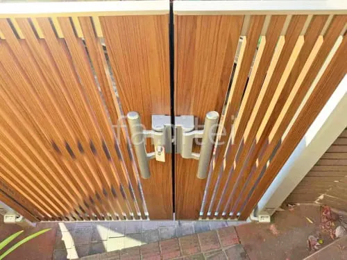 本体色 クリエモカ