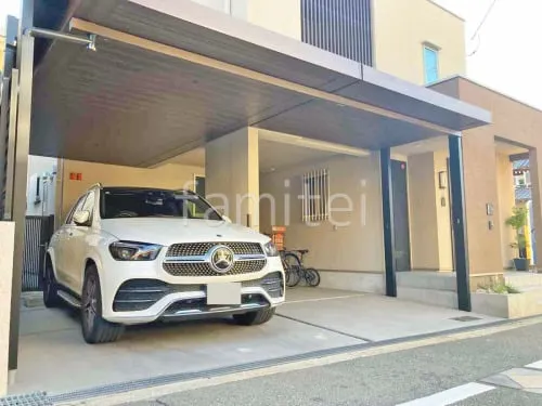 柱色 ブラック 屋根色 トラッドオーク