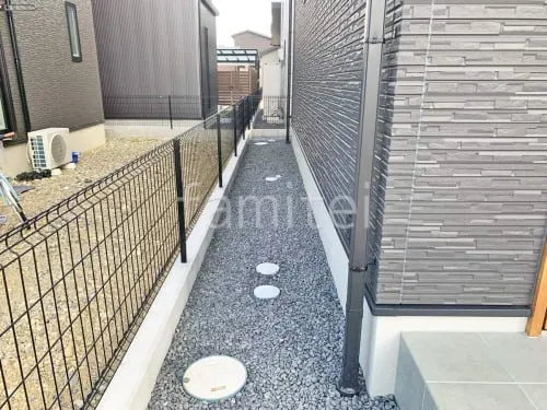 犬走り 防犯砂利敷き バラス砕石 防草シート加工