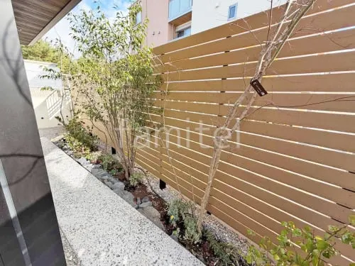 人工木・樹脂 フェンス（木調） グローベン プラドplus 高尺タイプ 目隠し 木調・ラティス 樹脂