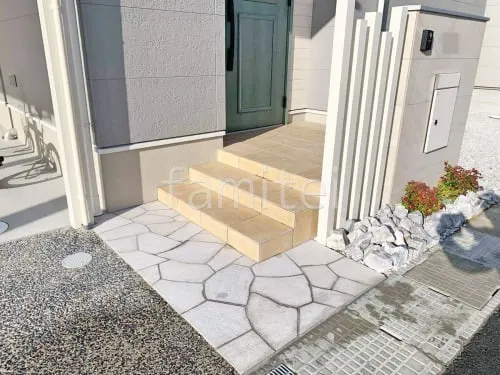 玄関アプローチ 床石貼り 乱形石 石英岩 階段 床タイル張り LIXIL パセオ