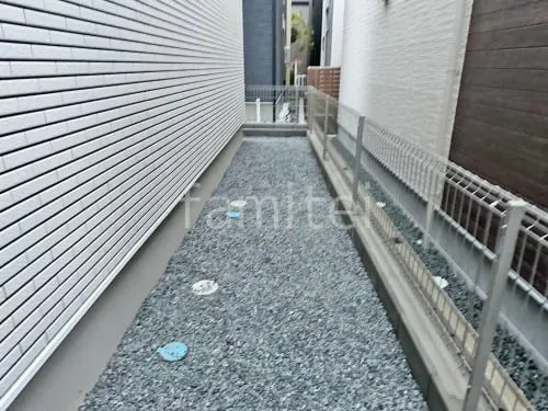 犬走り 防犯砂利敷き バラス砕石 防草シート加工