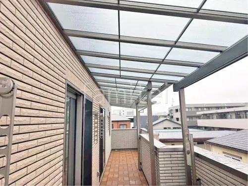 ３階ベランダ屋根  三協アルミ レボリューZ F 積雪50cm対応 フラット屋根 スタンダード 壁付