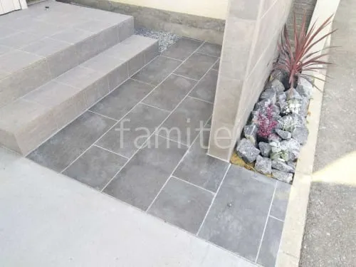 玄関アプローチ 床タイル貼り タカショー セラレバンテ