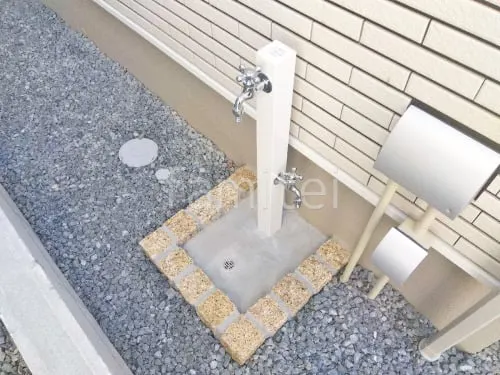 ピンコロ囲い水受け(パン) 土間モルタル仕上げ 洗い場