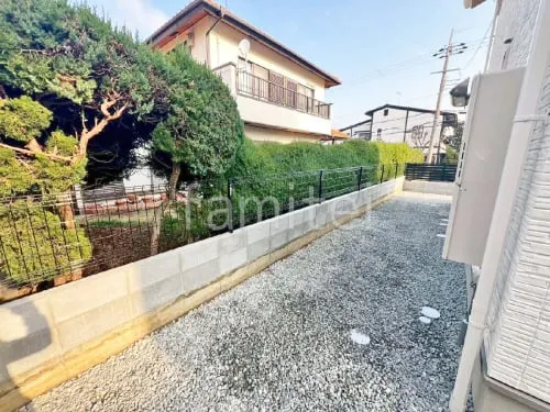 犬走り 防犯砂利敷き バラス砕石 防草シート加工