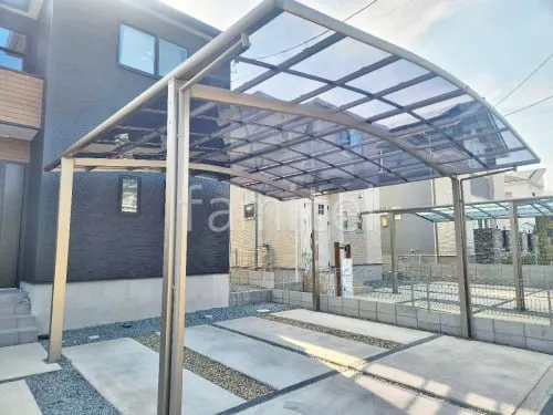 本体色 シャイングレー 屋根色 クリアブルー