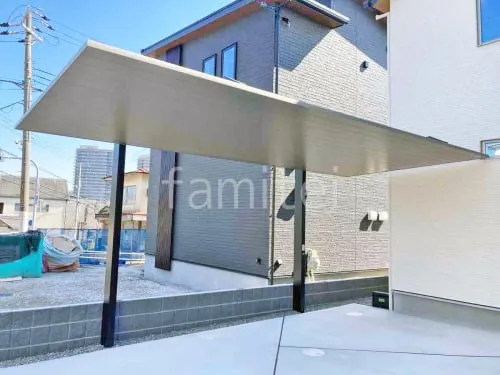 柱色 ブラック 屋根色 シャイングレーF