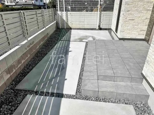 玄関アプローチ階段 床タイル貼り リビエラ エタニティ