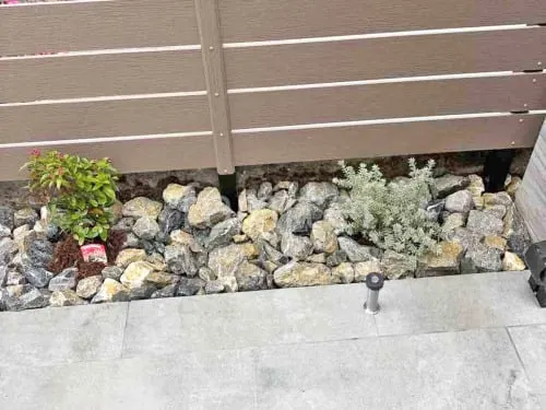 ロックガーデン 割栗石敷き