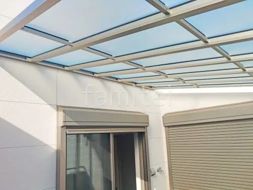 ２階ベランダ屋根  YKKAP ソラリアF 積雪50cm対応 フラット屋根 スタンダード 壁付