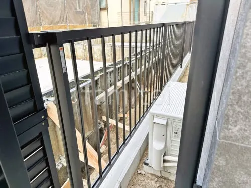 アルミ形材 フェンス YKKAP シンプレオT2型 縦格子16本  ブロック塀 （化粧ブロック） 太陽エコブロックス 普通CB 