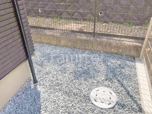 犬走り 防犯砂利敷き バラス砕石 防草シート加工