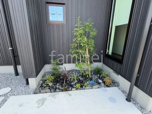 植栽 シンボルツリー アオダモ 下草 ロックガーデン 割栗石敷きの外構