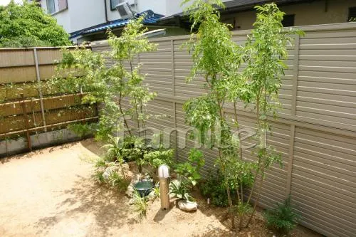 寝屋川市　オープン外構　シンプル機能門柱　目隠しフェンス　樹脂ウッドデッキ