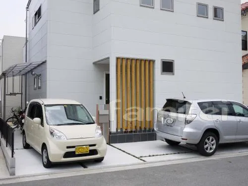 和歌山市の新築外構　車庫コンクリート仕上げ　機能門柱　ベランダ屋根　