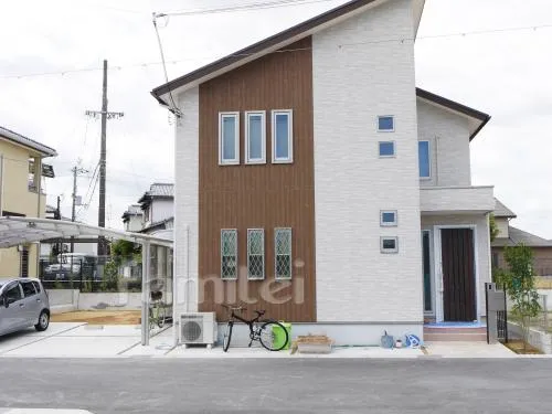 熊取町のオープン外構　機能門柱TOEXウィルモダン