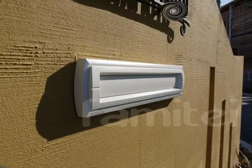 和歌山市のオープン外構　境界フェンス　シンボルツリー