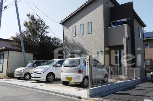 近江八幡市　　オープン外構　機能門柱　アプローチ土間　洗い出し仕上げ