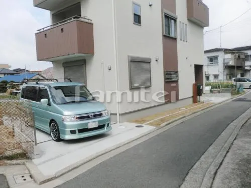 堺市　車庫駐車場 コンクリート仕上げ　郵便受けポスト セキスイ ボンボビ 木製調アルミ角柱門扉 LIXILデザイナーズパーツ