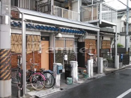 堺市 エクステリア工事 自転車屋根 YKKAPヴェクター(ベクター)テラス屋根 1階用 Ｒ型アール屋根