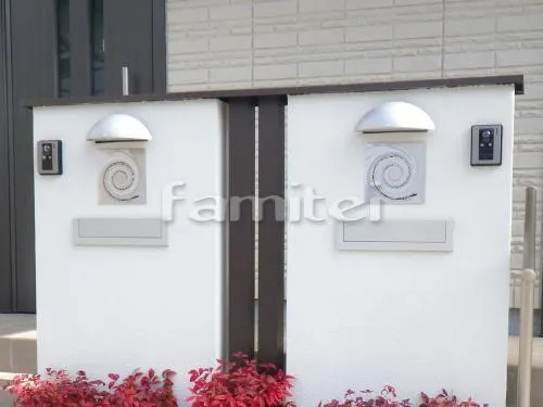 高槻市 外構工事 玄関アプローチ 車止め 二世帯門柱 塗り壁 木製調デザインアルミ角柱 玄関まわり植栽 木目調アルミ笠木 表札灯ライト照明 郵便受けポスト 玄関ポーチ階段 手すり 花壇 ピンコロ石積み 植栽 カーポート プライスポート グレーチング 駐車場ガレージ 勝手口アルミ門扉 犬走り 防犯砂利 自転車バイク屋根 花壇 伸縮門扉 雨除け屋根 ベランダ屋根