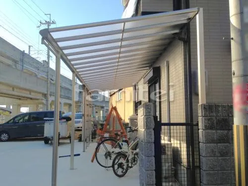 泉佐野市 リフォーム外構 自転車バイク屋根 YKKAPヴェクター(ベクター)テラス屋根 1階用 F型フラット屋根 駐輪場 洗濯干し場 目隠しパネル(側面 サイド) YKKAPヴェクター(ベクター)テラス屋根用 DIY木製ブランコ プレゼントキャンペーン