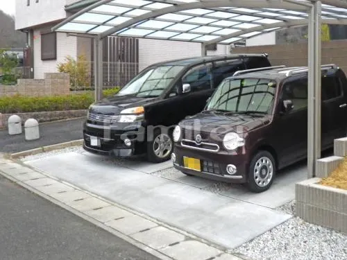 香芝市 外構工事 玄関まわり アプローチ 門柱 ポスト 袖壁 表札 植栽 自転車バイク屋根 駐輪場ガレージ床 土間コンクリート ガレージまわり 駐車場屋根 土間コンクリート 土留めブロック 目隠し化粧ブロック塀 斜面 芝生張り ガーデンルーム 