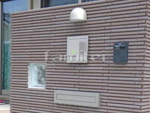 和歌山市 外構工事 玄関まわり アプローチ 門柱 照明 ポストガレージまわり 駐車場屋根 土間コンクリート フェンス タイルデッキ 雨除け屋根